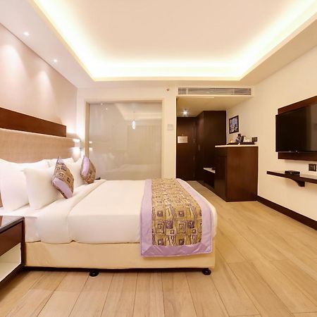 Hotel White Rose Igi Airport Ню Делхи Екстериор снимка